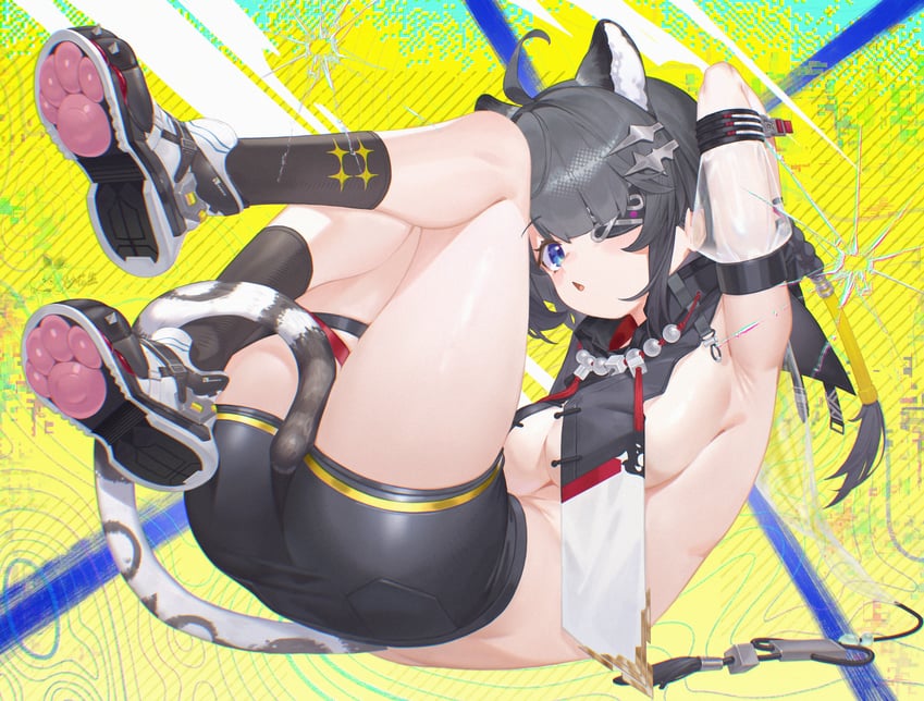 明日方舟、明日方舟：终末地、糖糖 (明日方舟) 1名女孩 呆毛 兽耳 黑发 黑色短裤