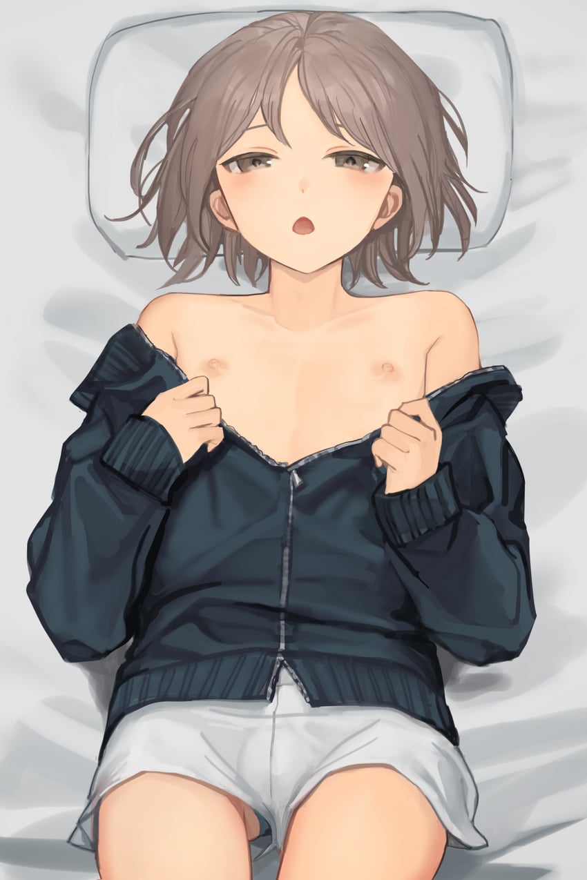 原创、灰发男孩 (Sunaba) (nczd5875) 1名男孩 腋下 大腿间可见臀部 露肩 床单
