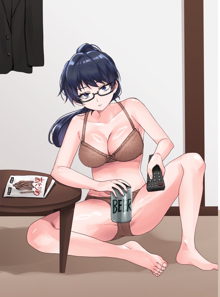 原创、eguchi futaba (samonji555) 1名女孩 赤脚 啤酒罐 黑框眼镜 黑瞳