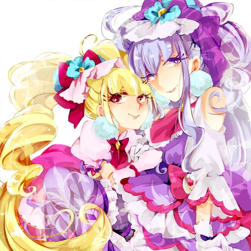 HUG! 光之美少女、光之美少女、蓝崎惠美留 2名女孩 金发 服装镂空 连衣裙 荷叶边过膝袜