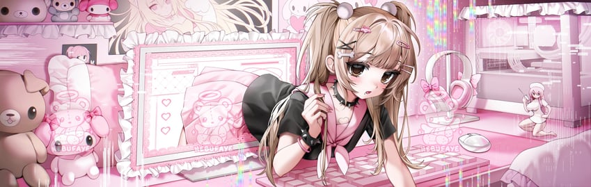 原创 1名女孩 床 黑衬衫 脸红 蝴蝶结