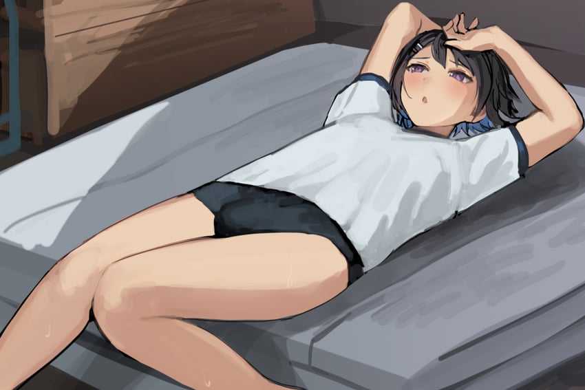 原创、佩戴发夹的男孩 (sunaba_(nczd5875)) 1名男孩 手放在头后 黑色布鲁马/运动短裤 黑发 蓝发