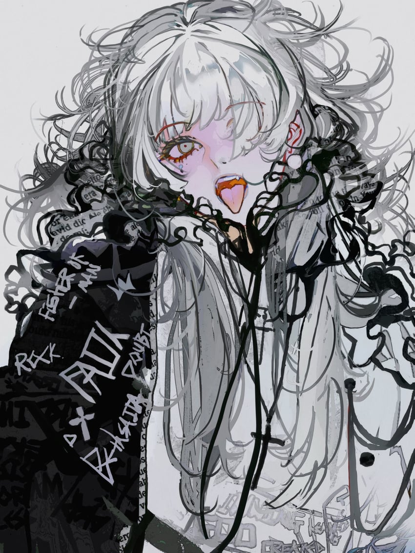 原创 1名女孩 耳环 脸部印记 尖牙 灰色背景