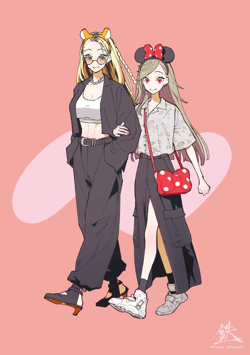 Hololive、hololive DEV_IS、猪崎理央那 2名女孩 猫脸笑 腹肌 呆毛 替换服装