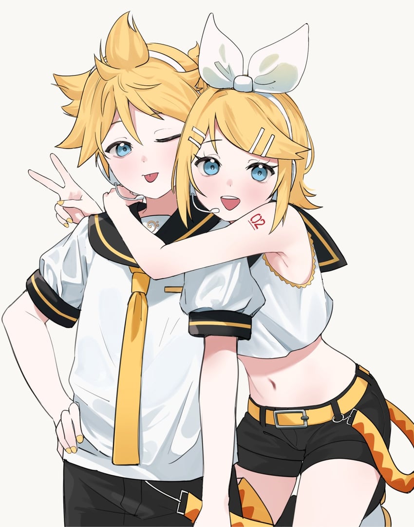 VOCALOID、镜音连、镜音铃 1名男孩 1名女孩 黑色短裤 金发 蓝眼