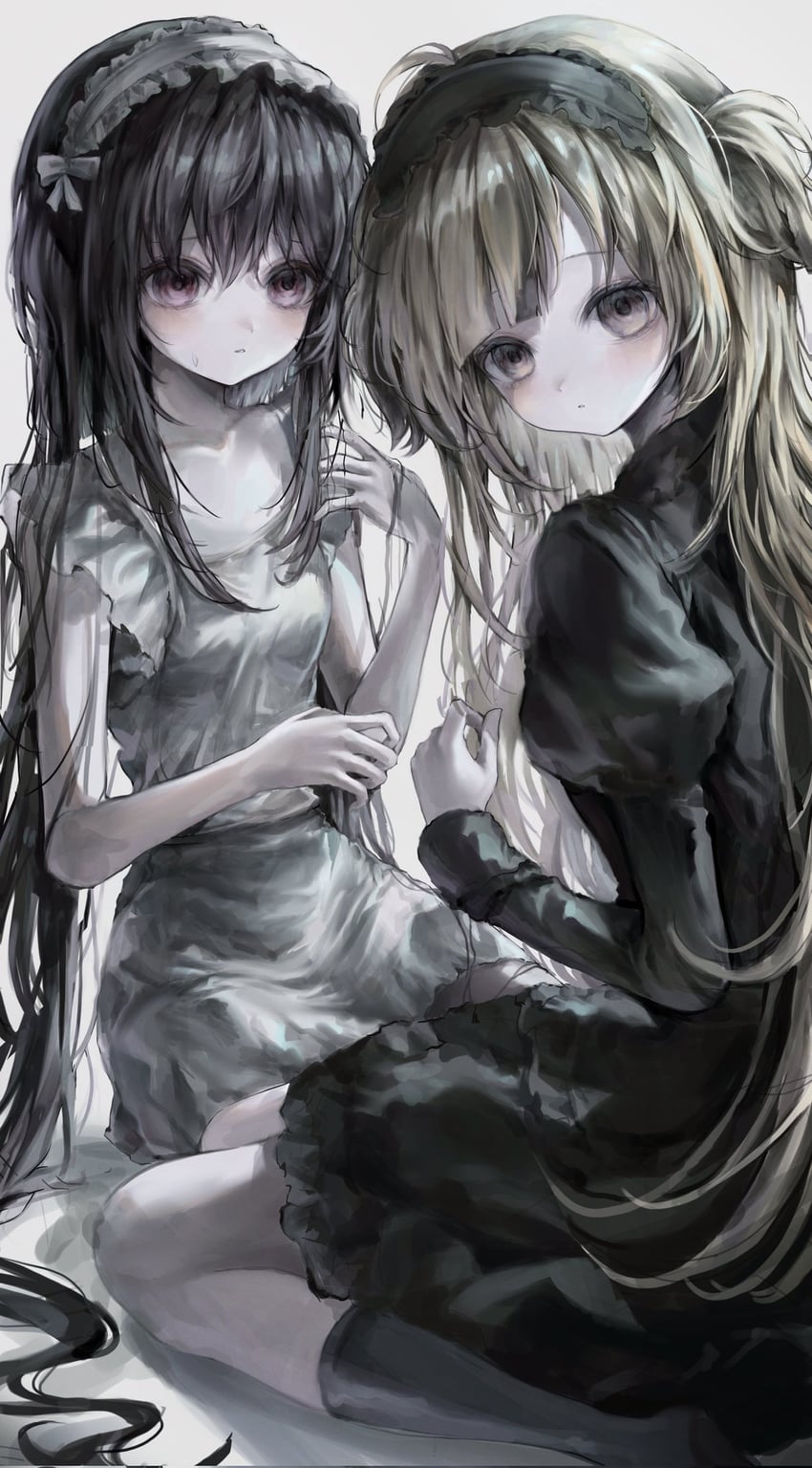 二次元插画 2名女孩 惊讶 黑色连衣裙 黑发 黑色头饰