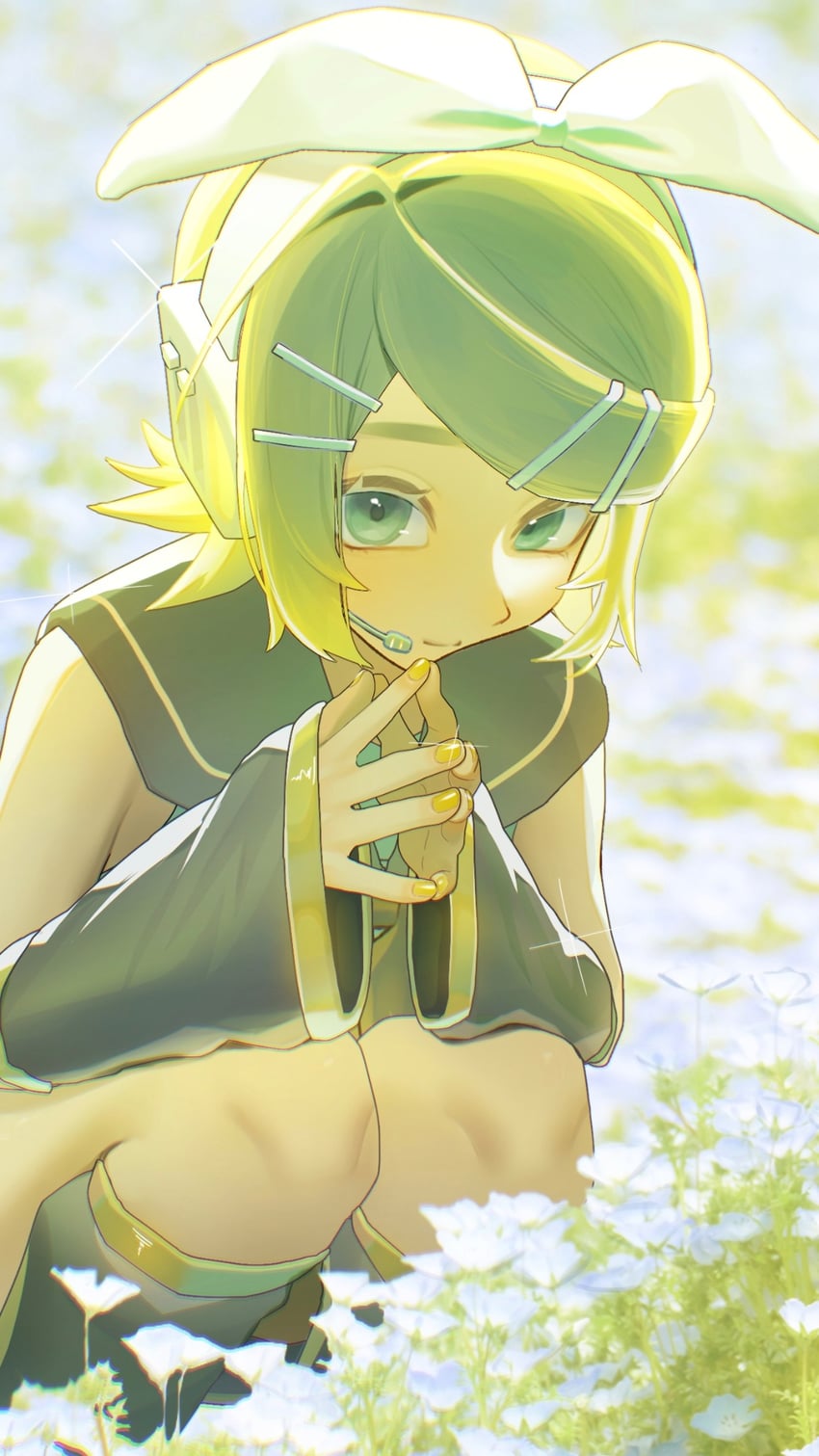 VOCALOID、镜音铃 1名女孩 黑色水手领 黑色袖子 金发 蓝眼