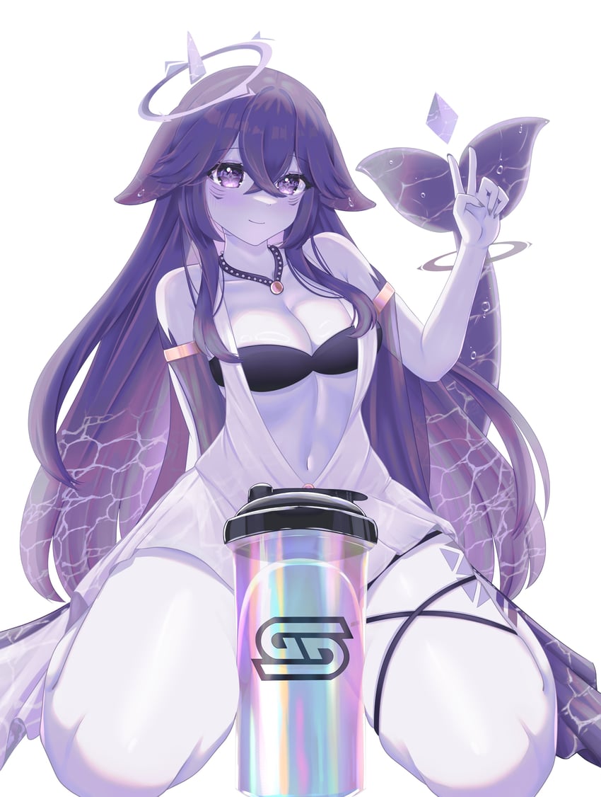 GamerSupps、个人势虚拟主播、Megalodon (Vtuber) 1名女孩 胸罩 乳房 乳沟 闭嘴