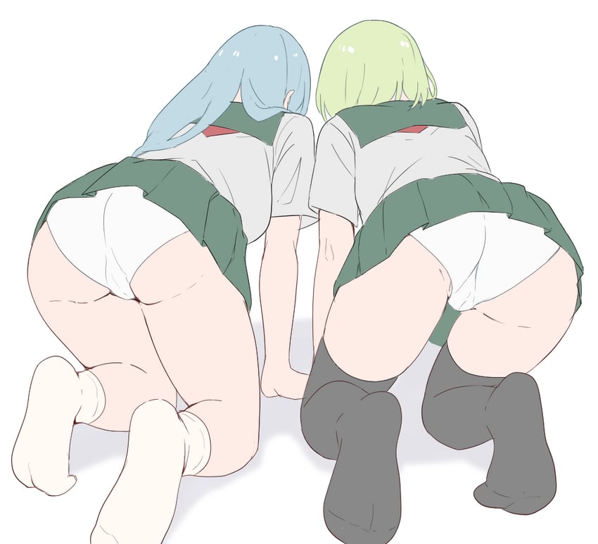 原创 2名女孩 四肢着地 屁股 黑色过膝袜 蓝发