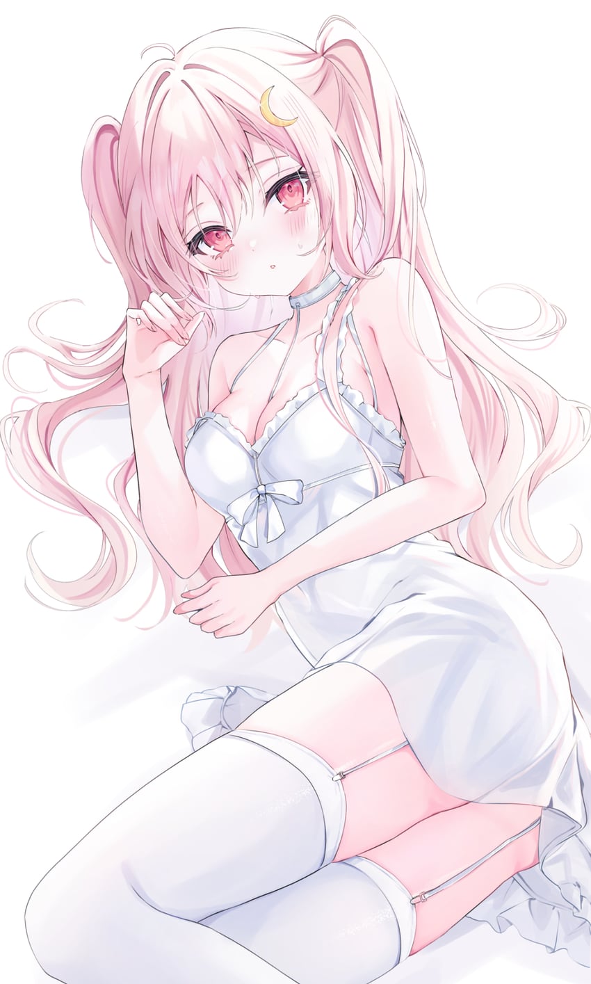原创 1名女孩 露肩 脸红 蝴蝶结 乳房