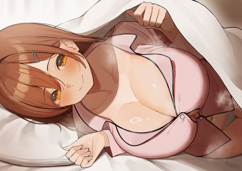 原创 1名女孩 床 床上的邀请 床单 脸红
