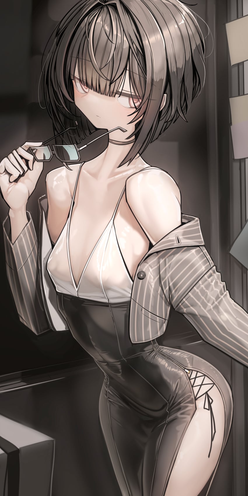 原创 1名女孩 黑色项圈 黑发 齐刘海 波波头