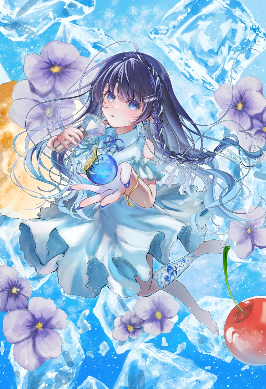 个人势虚拟主播、七海丽（VTuber） 1名女孩 呆毛 黑发 蓝色苹果 蓝色背景
