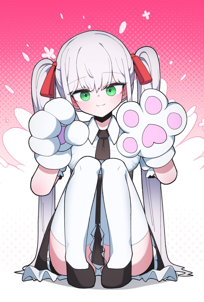原创 1名女孩 动物手 黑鞋 脸红 手套