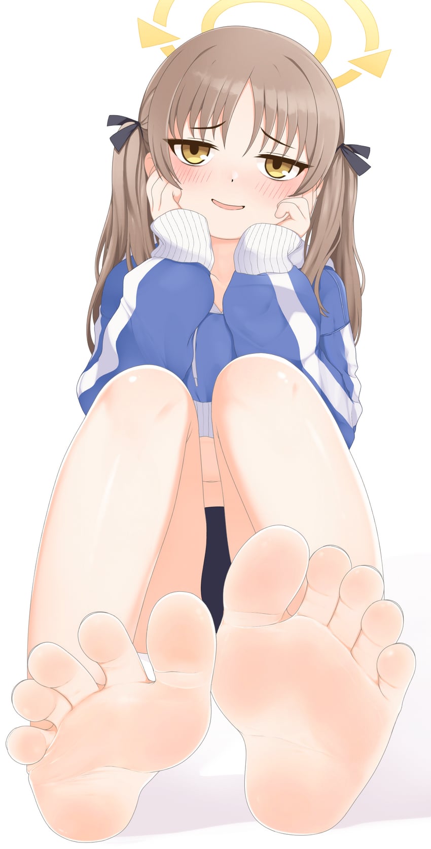 蔚蓝档案、萌 (蔚蓝档案)、萌 (泳装) (碧蓝档案) 1名女孩 赤脚 蓝色夹克 脸红 棕发