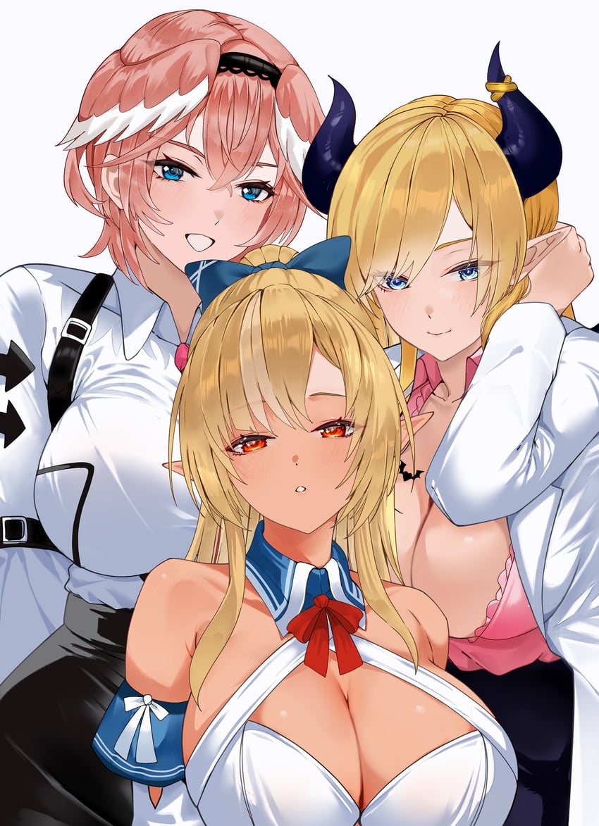 Hololive、不知火芙蕾雅、鹰岭琉衣 3人女子 黑角 金发 蓝眼 胸部纹身