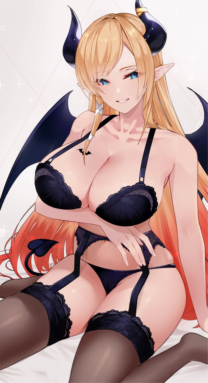 Hololive、愈月巧可 1名女孩 黑色文胸 黑角 黑色内裤 黑色尾巴