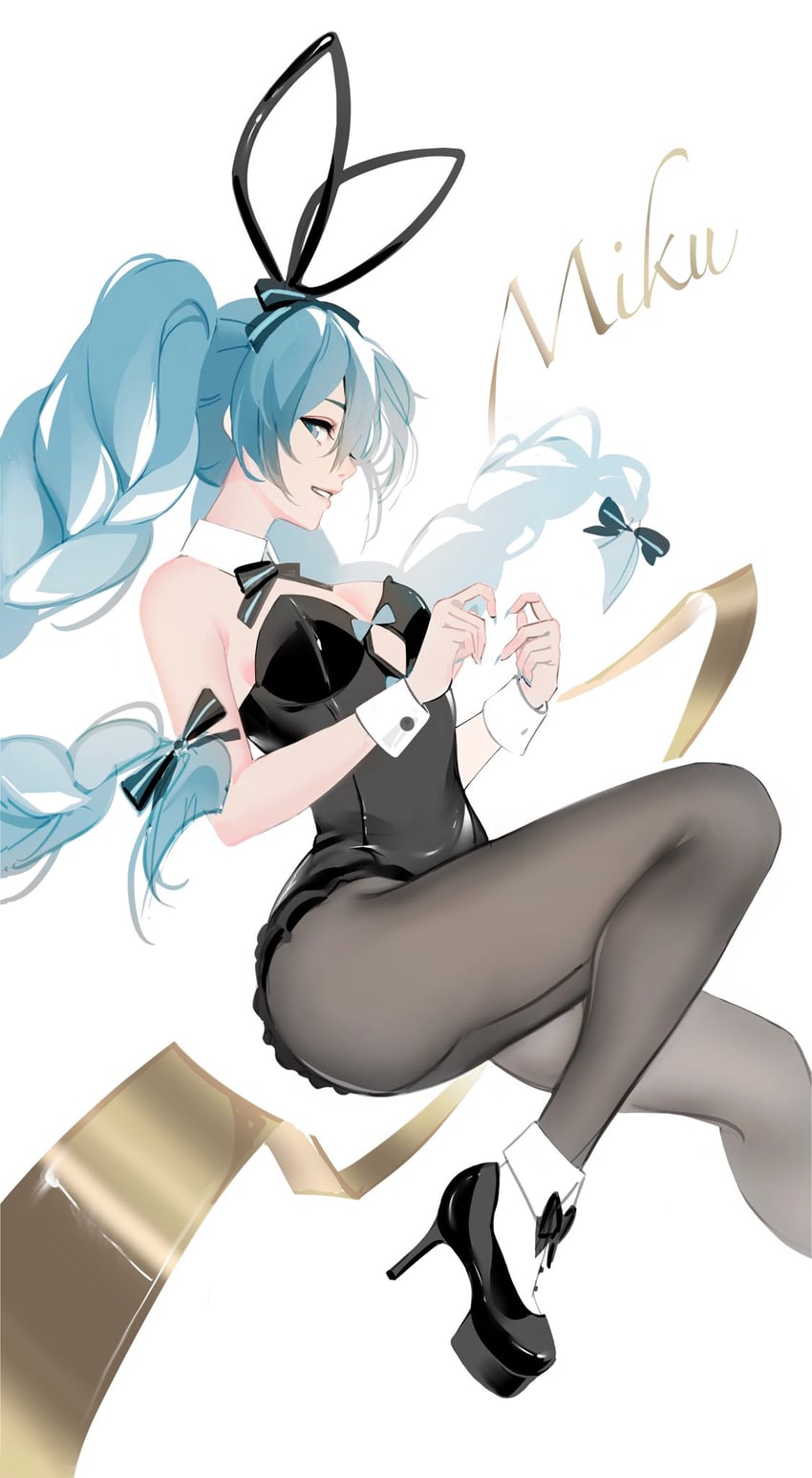 VOCALOID、BiCute Bunnies 初音未来、BiCute Bunnies 初音未来 (るるど) 1名女孩 水色瞳 水色发 黑色蝴蝶结 黑色蝶形领结
