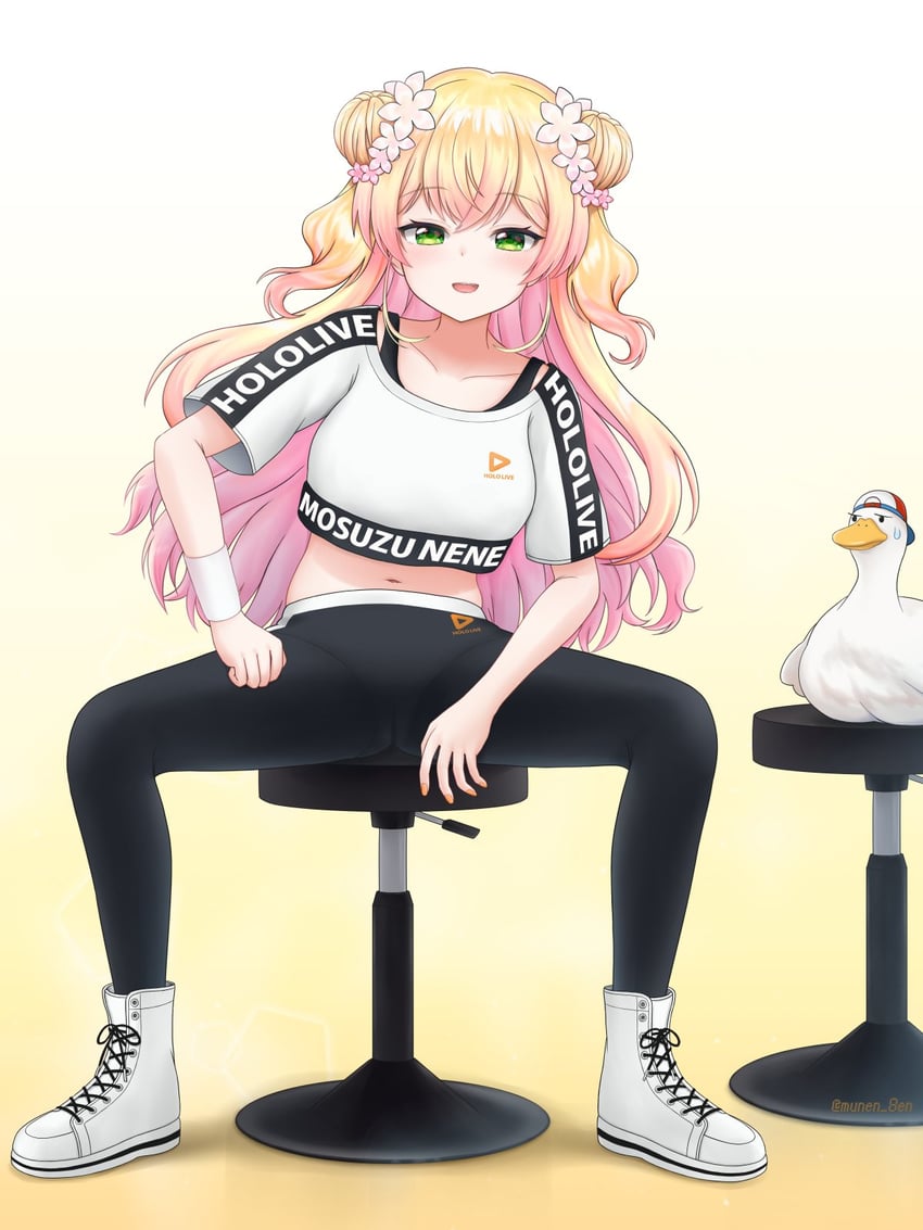 Hololive、桃铃音音、昴鸭 1名女孩 反戴帽子 鸟 黑裤子 金发