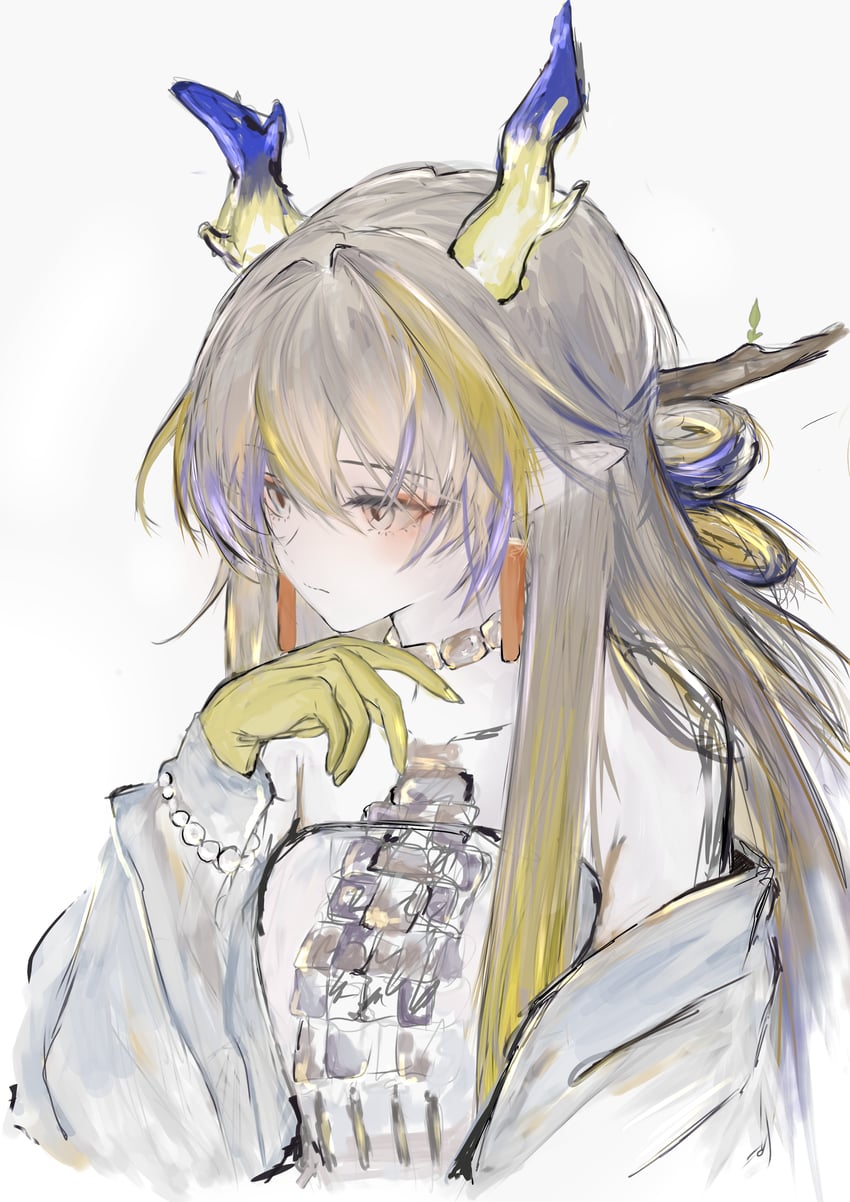 明日方舟、黍 (明日方舟) 1名女孩 露肩 金色挑染 蓝色挑染 脸红