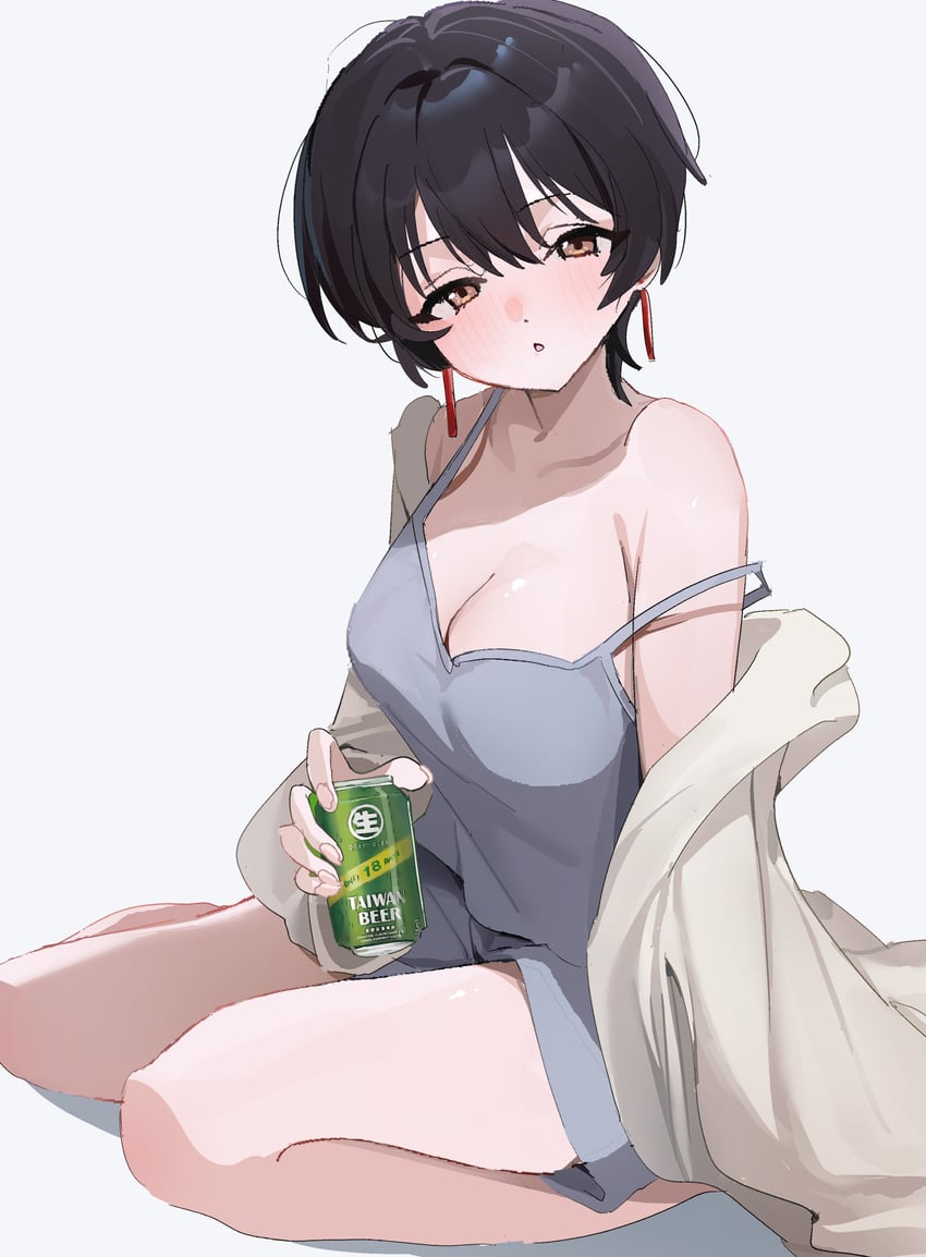 神稻牡丹：醉态如百合之花、张君兰 1名女孩 露肩 啤酒罐 黑发 脸红