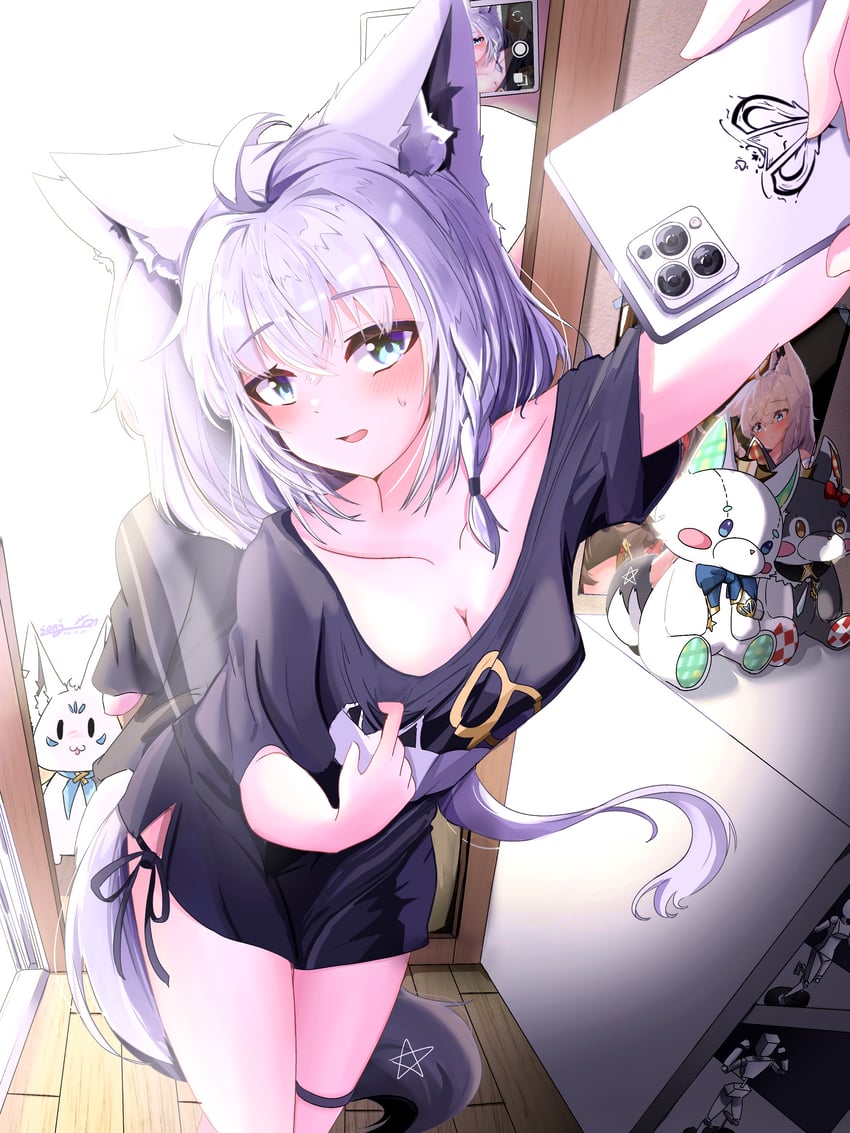 Hololive、白上吹雪、白上吹雪 (居家服) 1名女孩 呆毛 兽耳毛 兽耳穿孔 兽耳