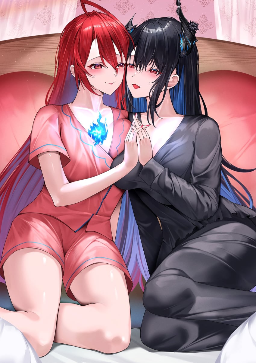 Hololive、Hololive英语、伊丽莎白·罗斯·血焰 2名女孩 呆毛 替换服装 非对称对接 不对称角