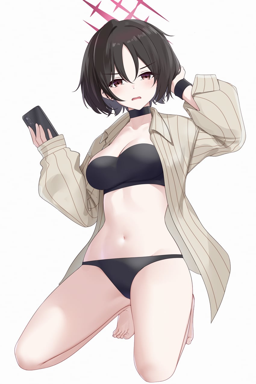 蔚蓝档案、美咲 (蔚蓝档案)、美咲 (泳装) (蔚蓝档案) 1名女孩 抹胸 杠铃穿刺 赤脚 比基尼