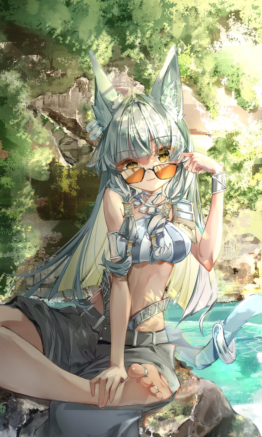 原创 1名女孩 猫脸笑 兽耳 臂带 赤脚