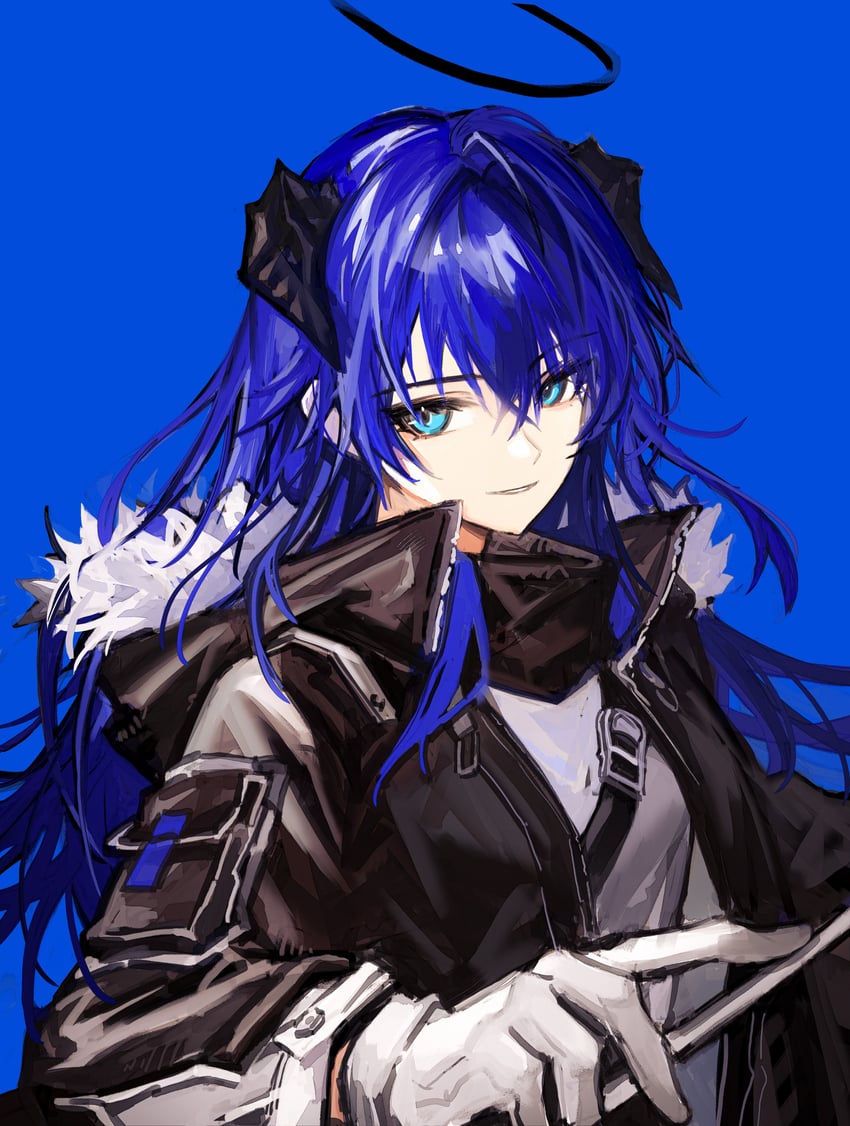明日方舟、莫斯提马 (明日方舟) 1名女孩 黑色光环 黑角 黑色夹克 蓝色背景