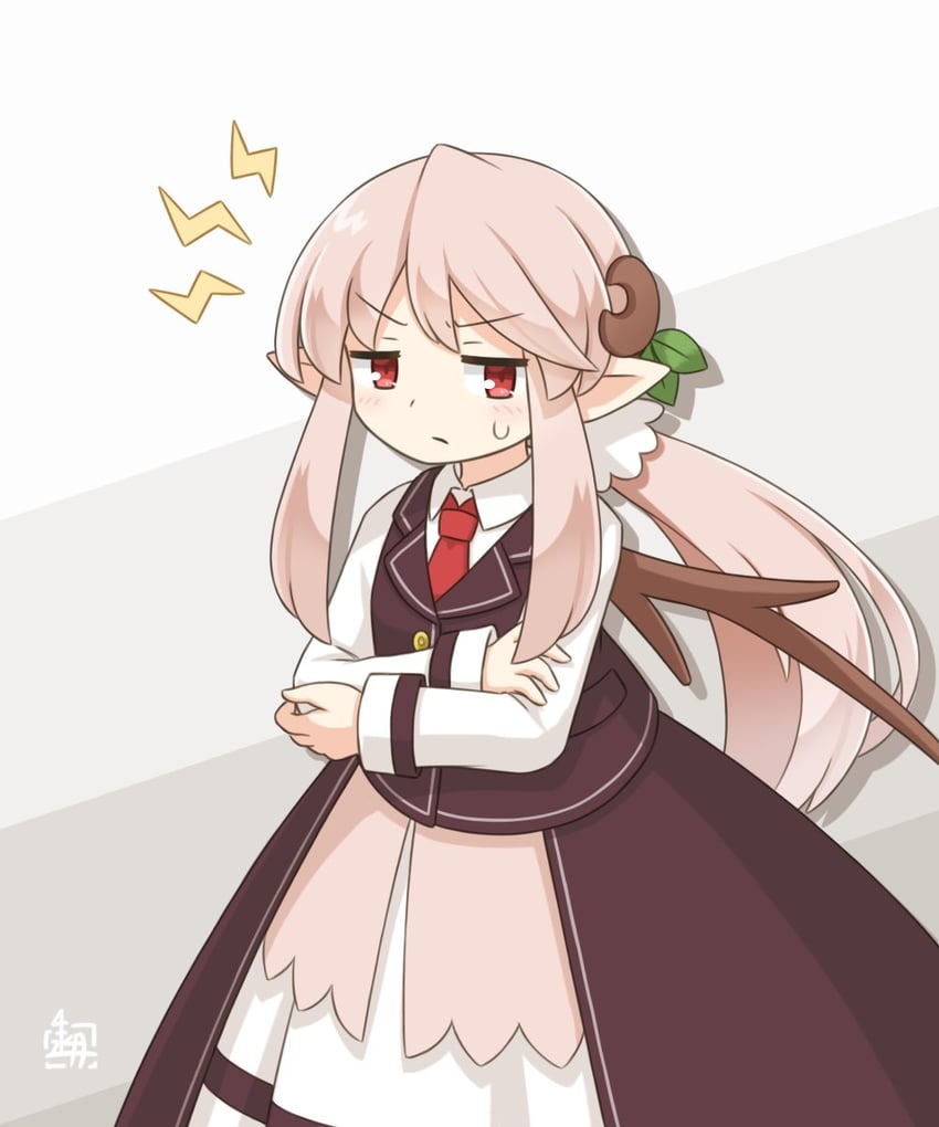 原创、艾丝塔尼亚 1名女孩 作者标志 蝴蝶结 棕色裙子 棕色背心