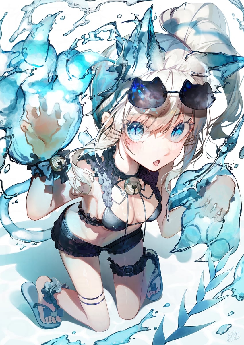 原创 1名女孩 兽耳 动物手 脚镣 水色瞳