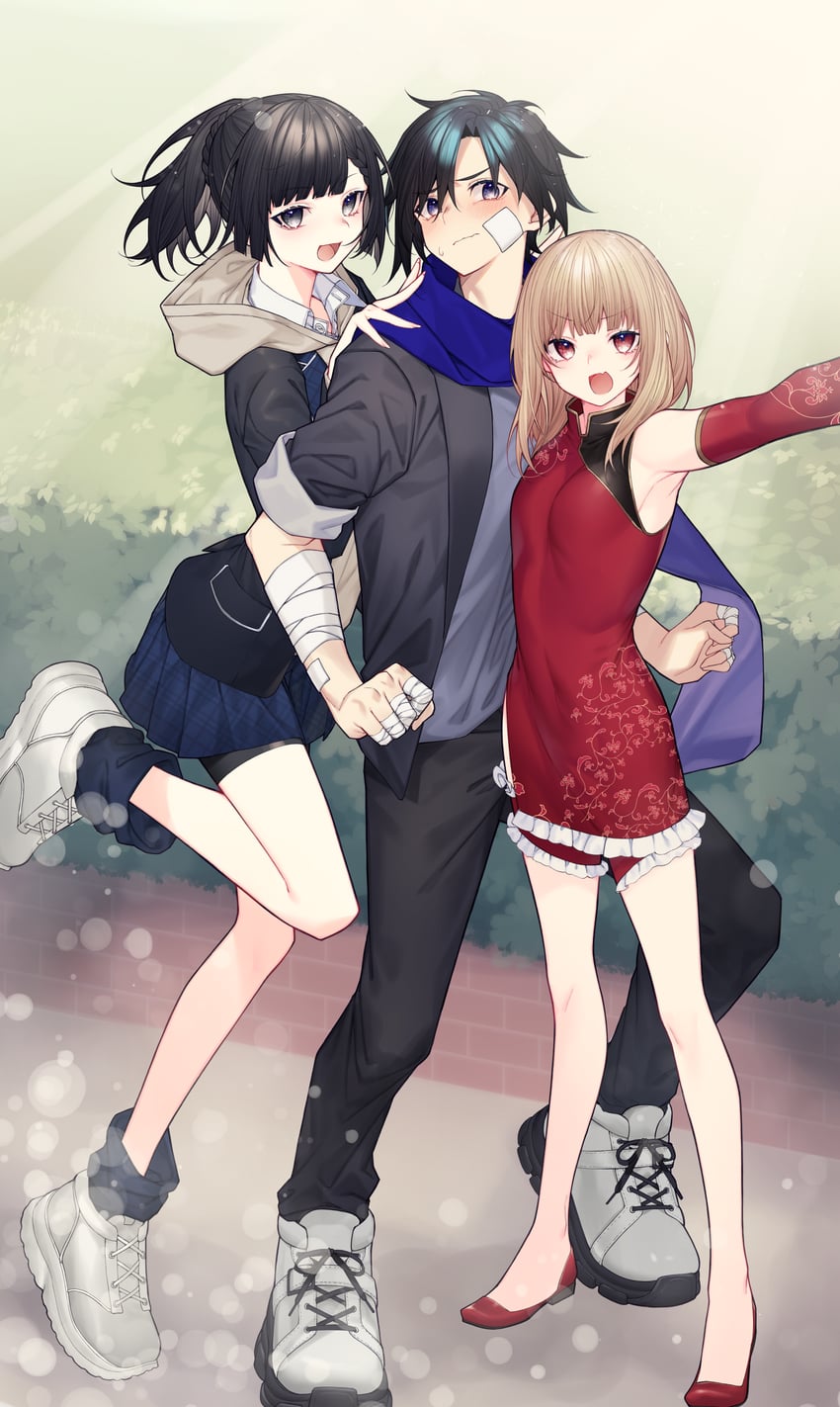 原创 1名男孩 2名女孩 包扎的手臂 缠绷带的手指 绷带