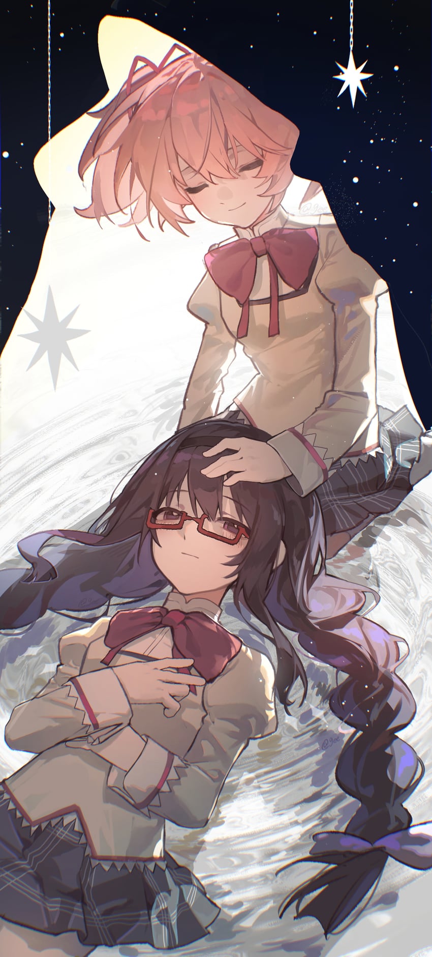 魔法少女小圆、魔法少女小圆、晓美焰 2名女孩 漂浮 黑发 黑色发带 黑色裙子