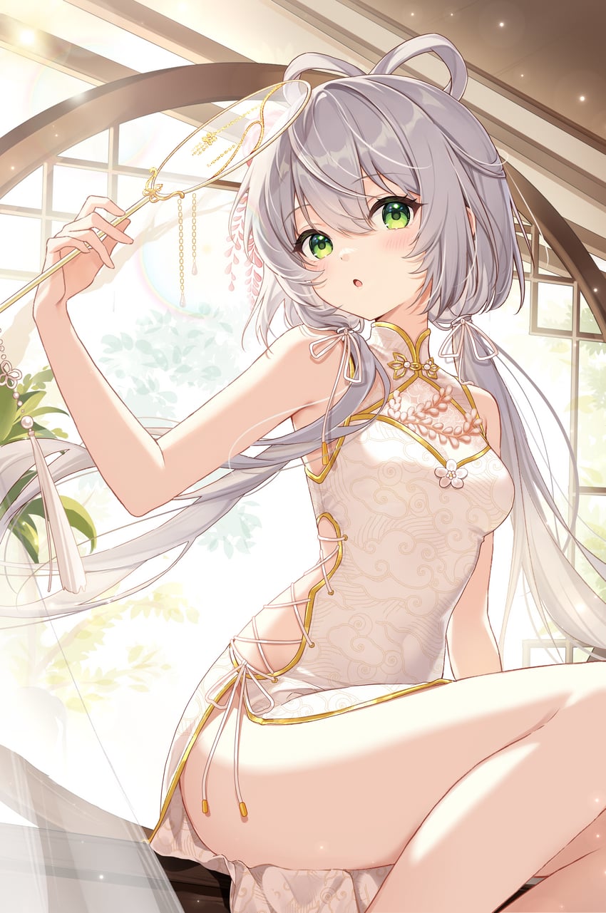 VOCALOID、Vsinger、洛天依 1名女孩 惊讶 替换服装 裸臂 裸腿