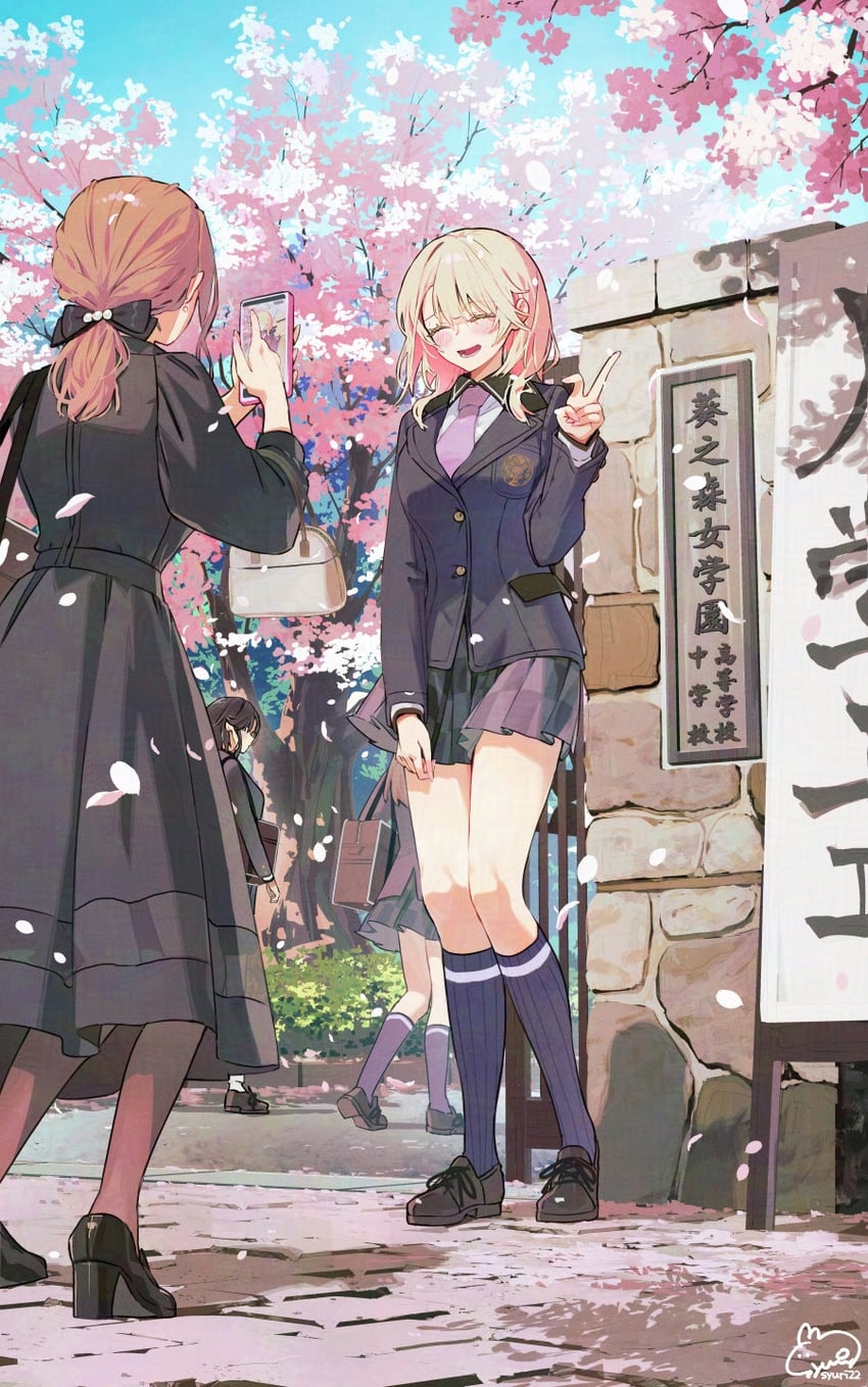 原创 4个女孩 黑发 黑色裙子 黑袜 西装外套