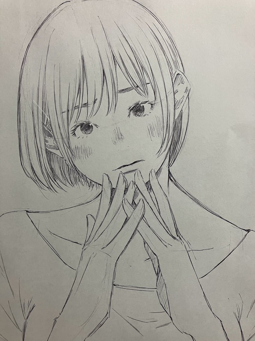原创 1名女孩 脸红 碎刘海 闭嘴 灰度