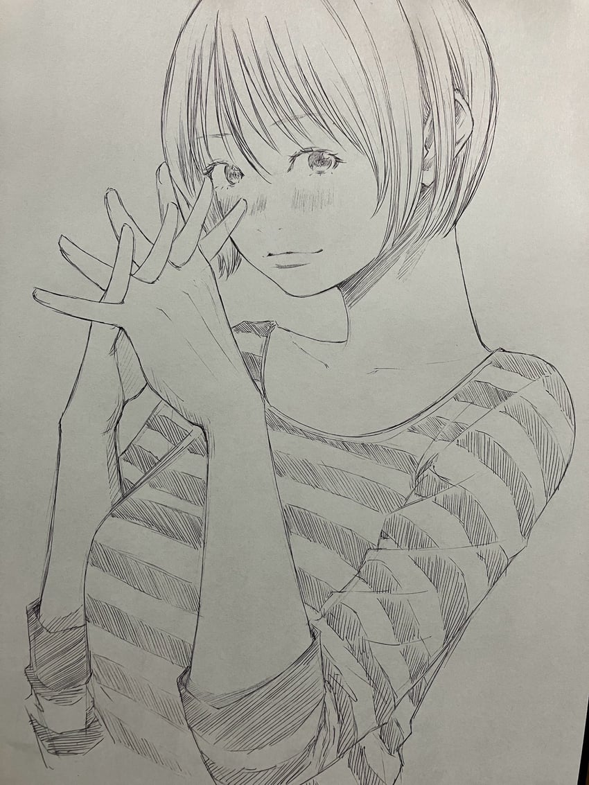原创 1名女孩 脸红 锅盖头 碎刘海 闭嘴