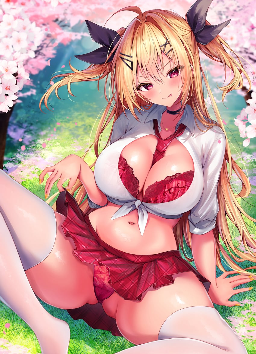 原创 1名女孩 :q 乳沟 黑色项圈 金发