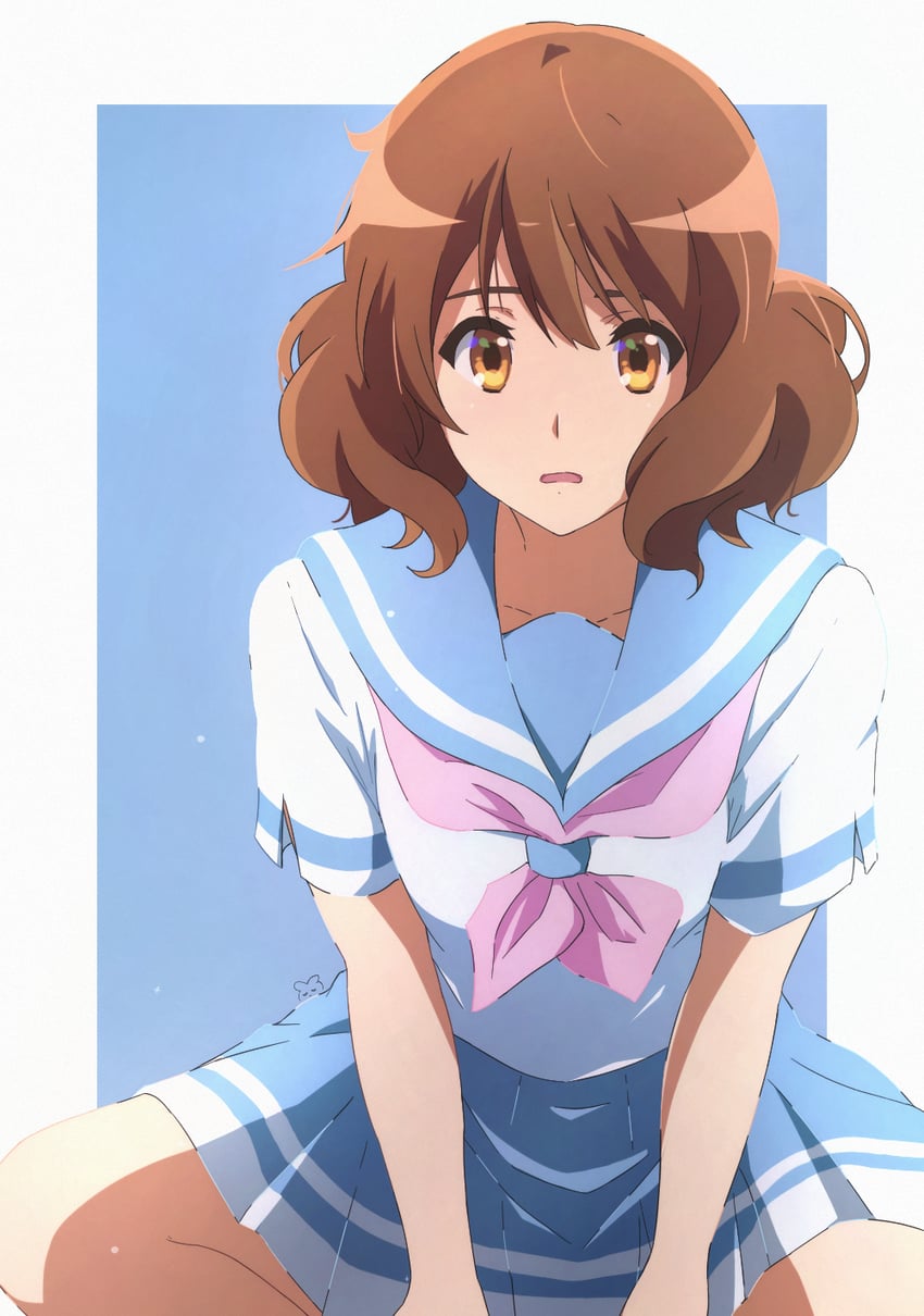 吹响吧！上低音号、黄前久美子 1名女孩 赛璐珞上色 蓝色背景 蓝色水手领 蓝裙子