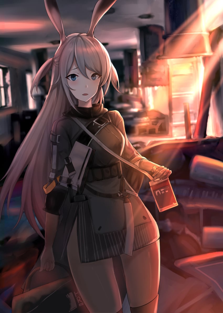 明日方舟、暴行 (明日方舟) 1名女孩 兽耳 包 黑色连衣裙 黑色夹克