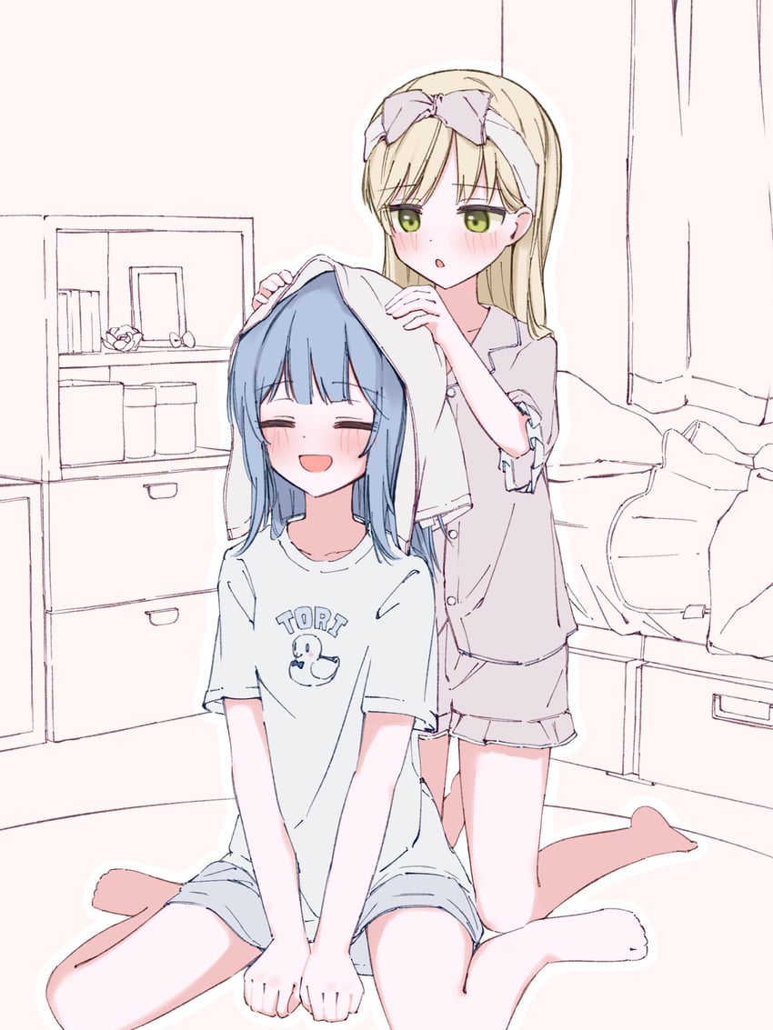 魔法少女的小镇审判、立花雪莉、外能范奈 2名女孩 替换服装 金发 蓝发 蓝色衬衫