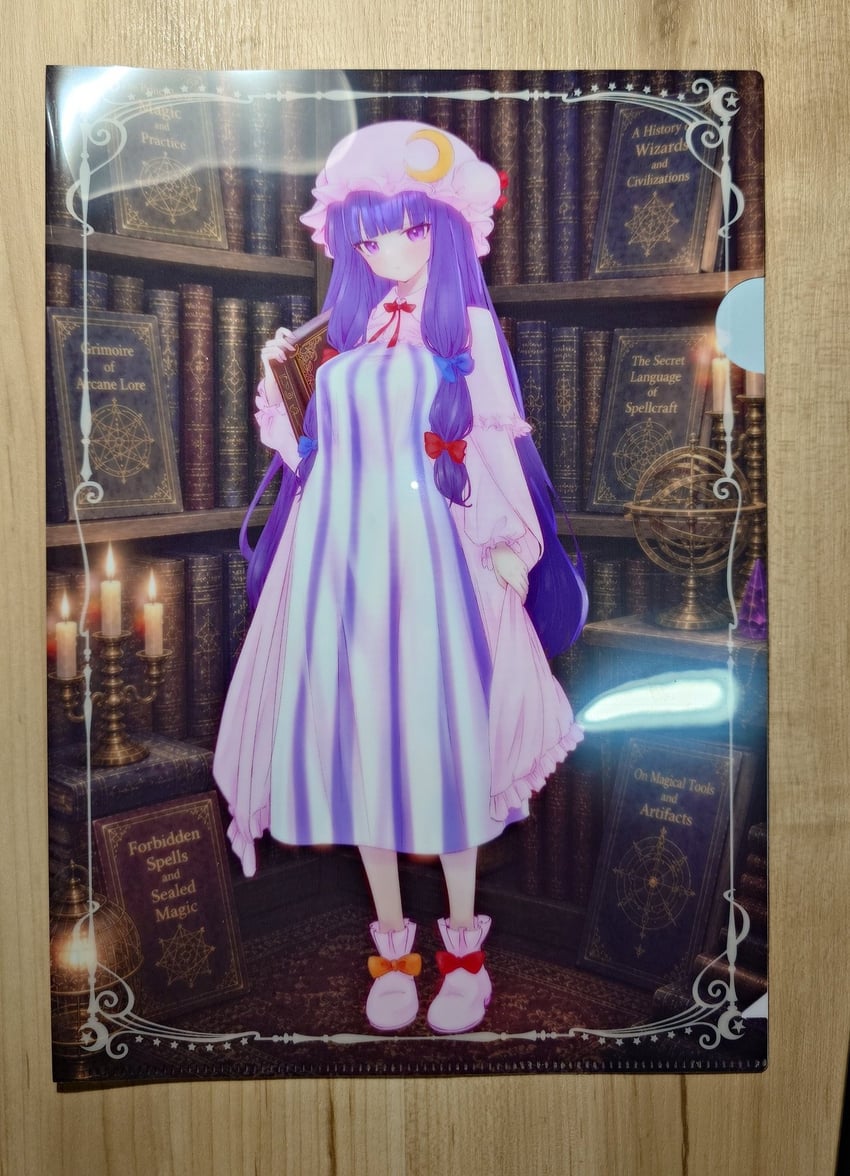 东方Project、帕秋莉·诺蕾姬 1名女孩 蓝色蝴蝶结 书 书架 靴子
