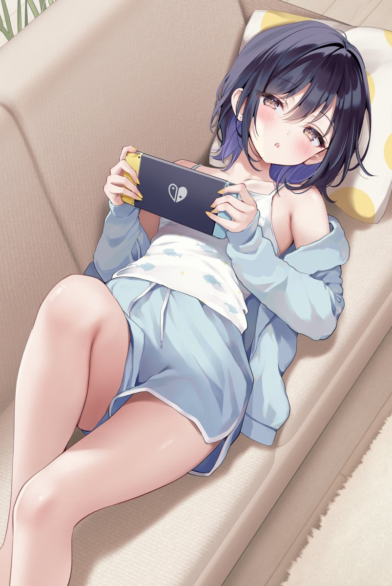原创、白石玲奈 (yugaa) 1名女孩 黑发 脸红 脚部不在画面内 室内