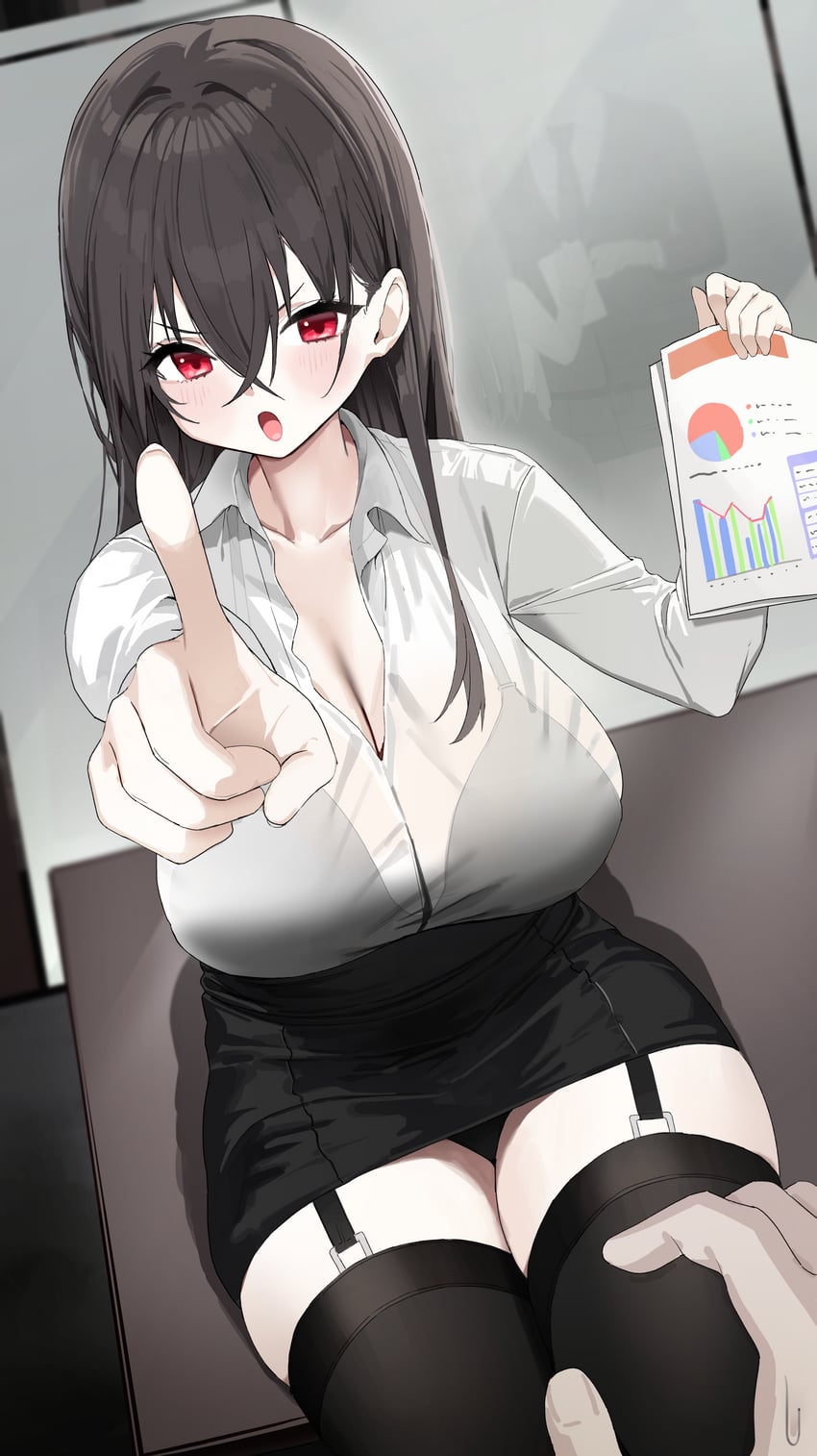 原创 1名女孩 黑发 黑色裙子 黑色过膝袜 内衣透出