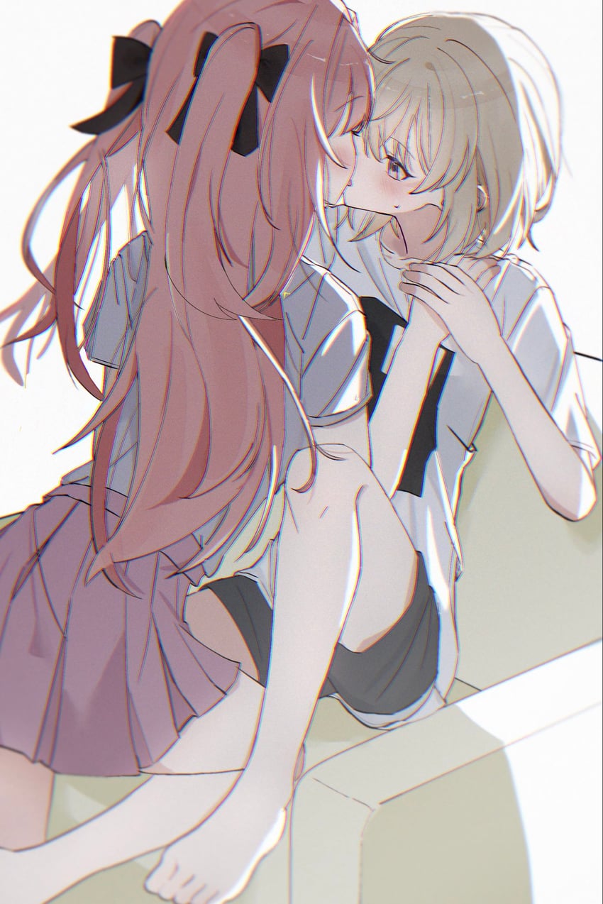 神稻牡丹：醉态如百合之花、上伊那牡丹、砺波伊吹 2名女孩 黑色丝带 黑色短裤 脸红 色差
