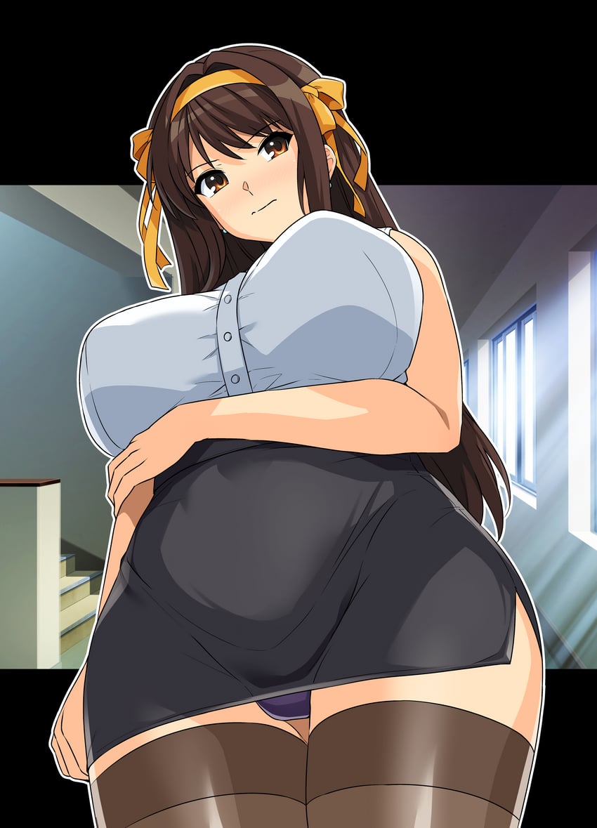 凉宫春日的消失、凉宫春日的忧郁、凉宫春日 1名女孩 发型长度变动 (更长) 手托胸 黑色裙子 乳房
