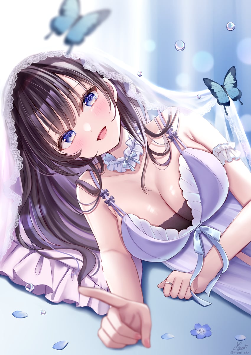 原创 1名女孩 黑发 蓝蝴蝶 蓝眼 模糊