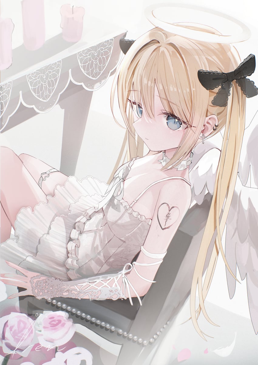 原创 1名女孩 露肩 黑色蝴蝶结 金发 蓝眼