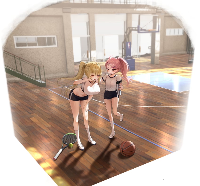 原创 2名女孩 呆毛 球 篮球 篮球场